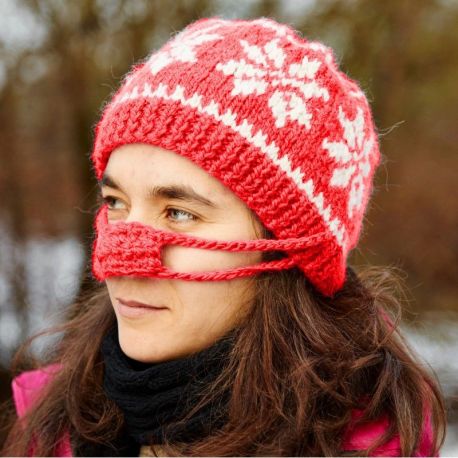 Stickade ull mössa med näsvärmare, Snöflinga