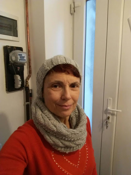 Beáta ser till att ditt stickade plagg har rätt kvalitet.